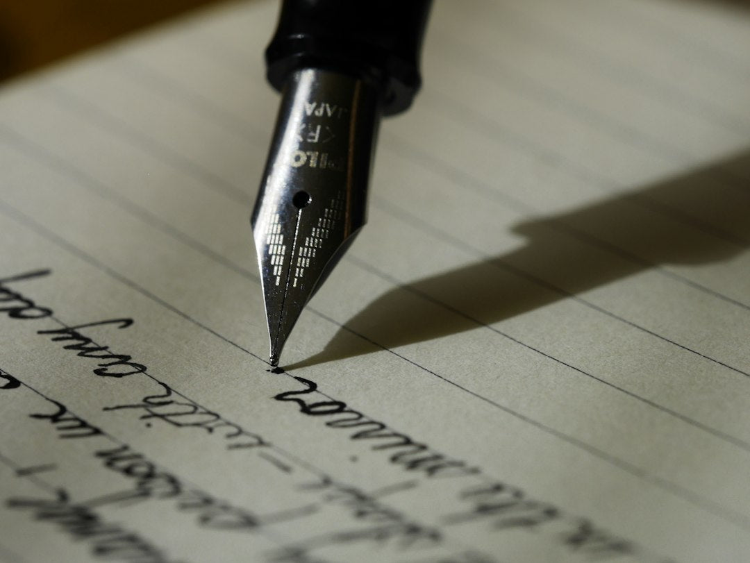 How to Actually Write a First Message That Gets a Reply