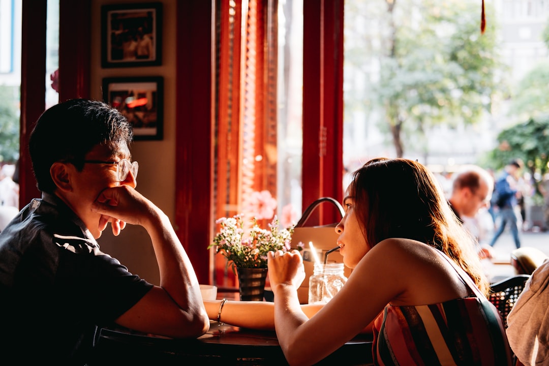 Modern Dating Confidence: How to Stay Vibrant When Dating Feels Like a Grind